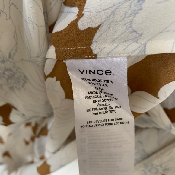 Vince Floral Silky Button Down - Picture 3 of 6